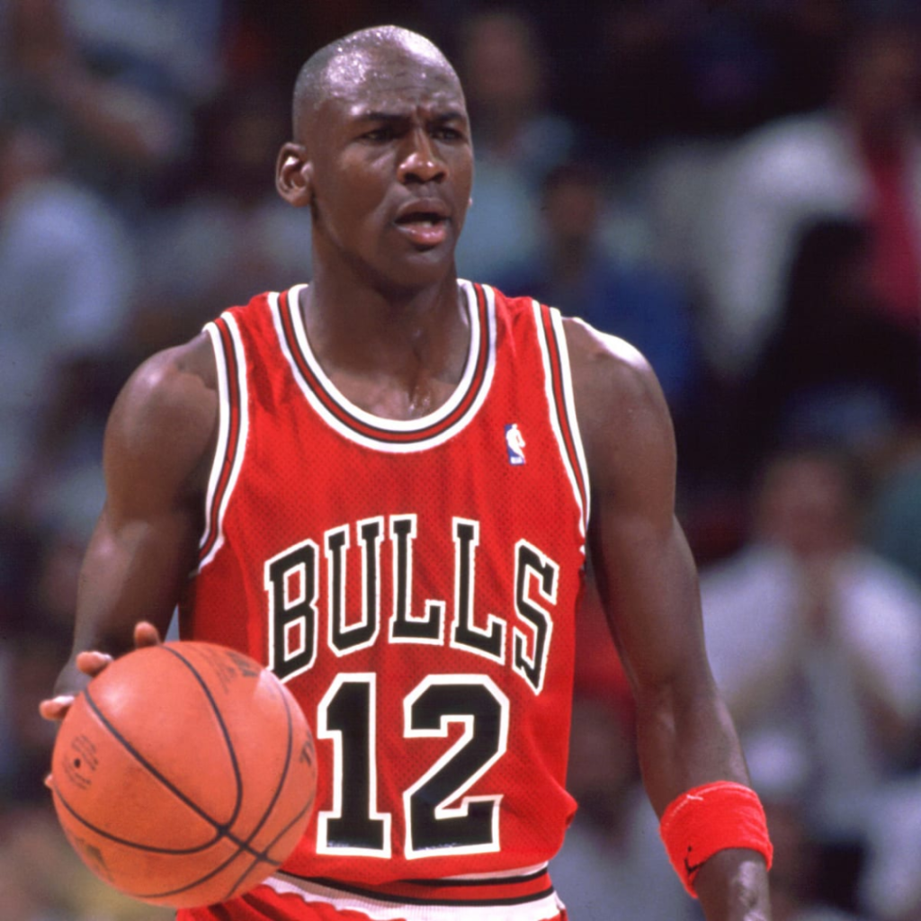 Cầu thủ bóng rổ nổi tiếng Michael Jordan